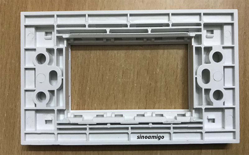 Mặt nạ âm tường dùng cho 3 thiết bị sinoamigo